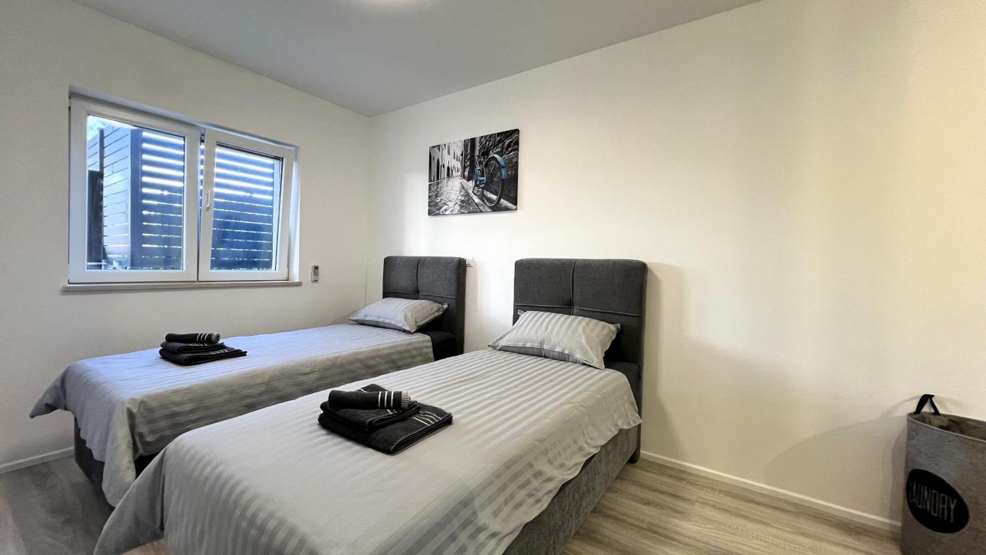Dolores With Terrace & Jacuzzi Apartment
