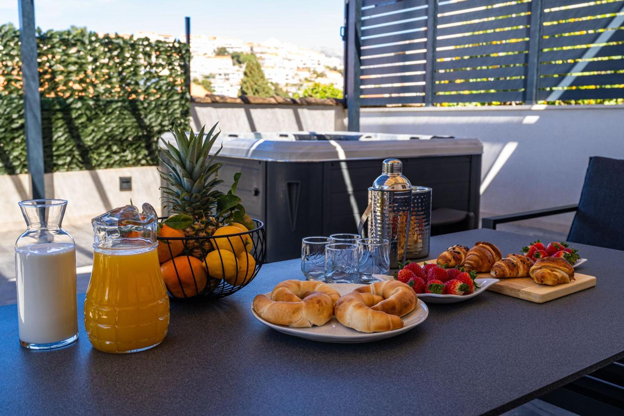 Dolores With Terrace & Jacuzzi Apartment