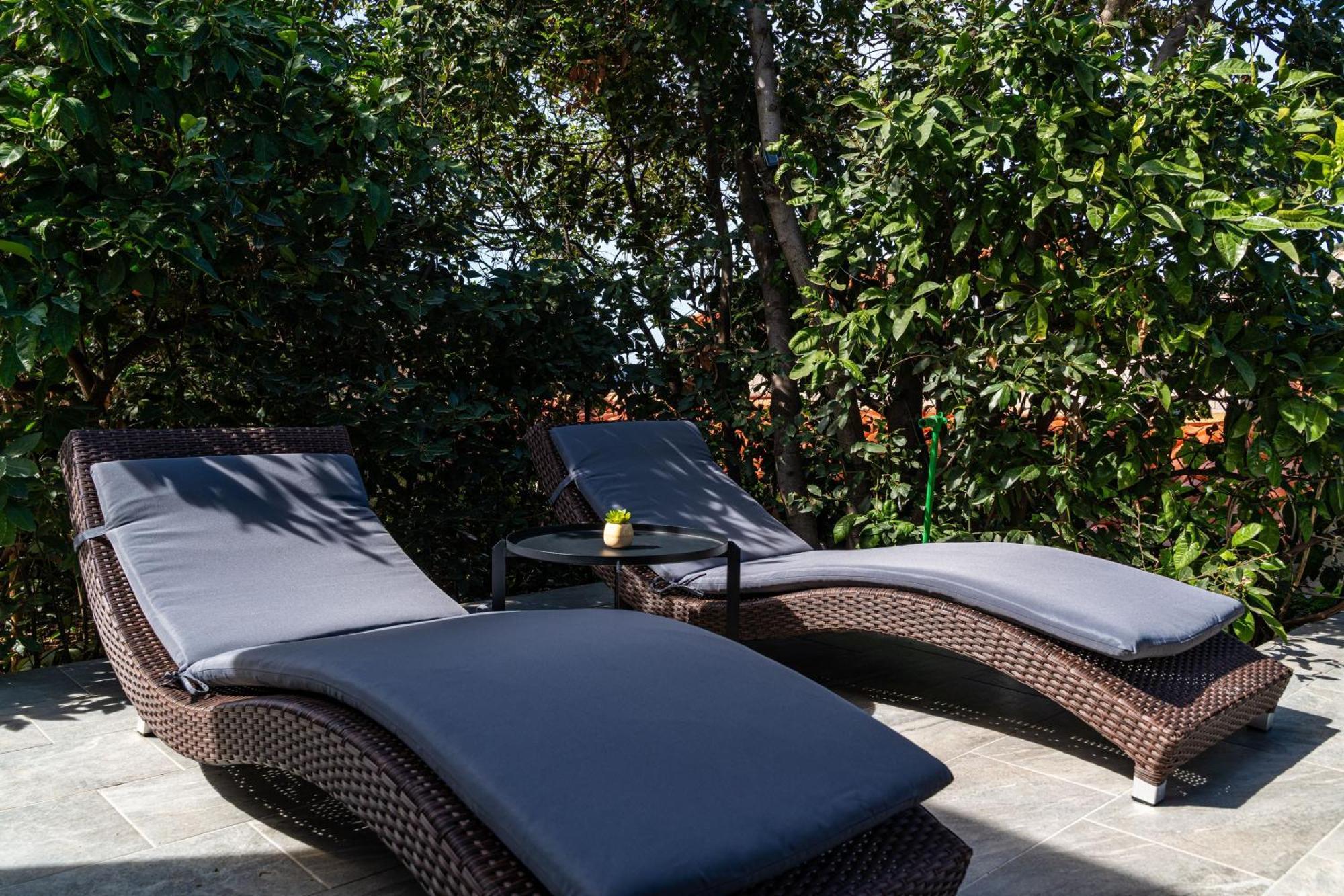 Apartment Dolores With Terrace & Jacuzzi